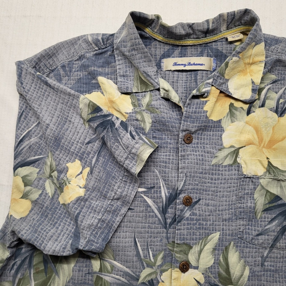 Tommy Bahama Hawaiian Shirt Mens Large Blue Silk Floral Coastal Vacation Dad